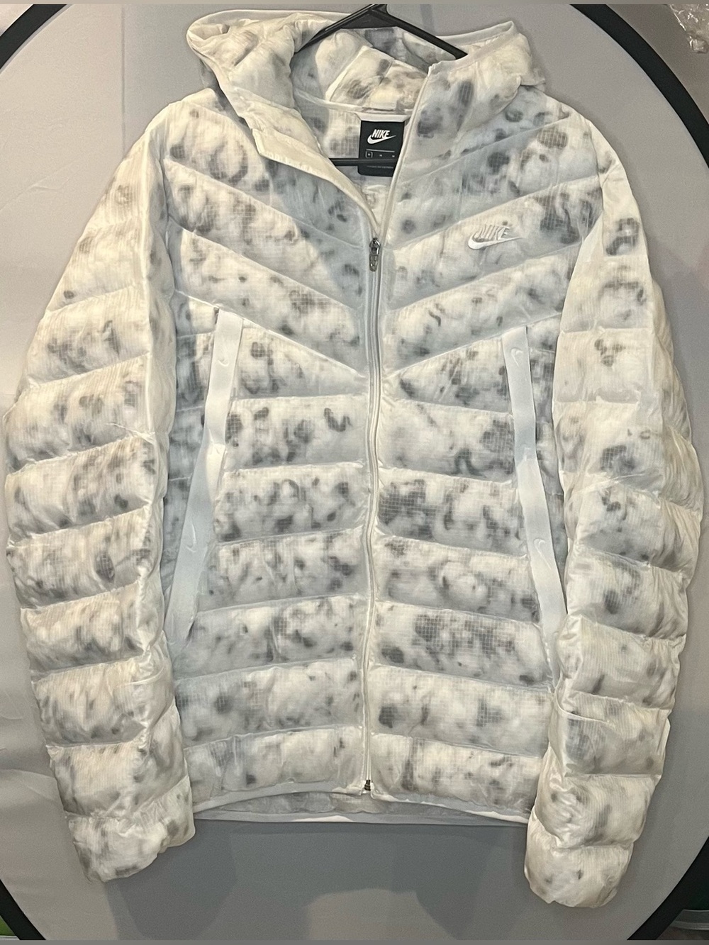 Nike White and Gray Marbled Hooded Puffer Jacket
